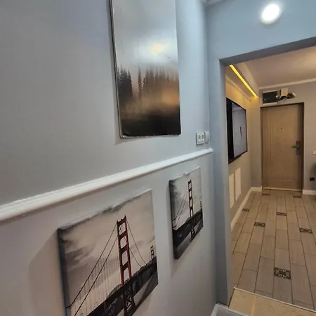 2 Bedrooms Business And Travel Lounge Apartment *