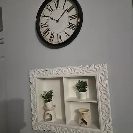 2 Bedrooms Business And Travel Lounge Craiova